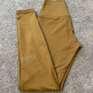 FLEO El Toro 25” Honey Gold